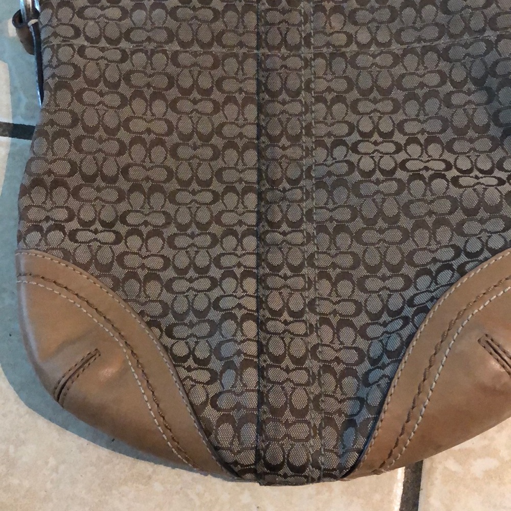 COACH crossbody brown natural coach keychain - Picture 3 of 4